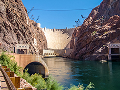 Flying over the Hoover Dam